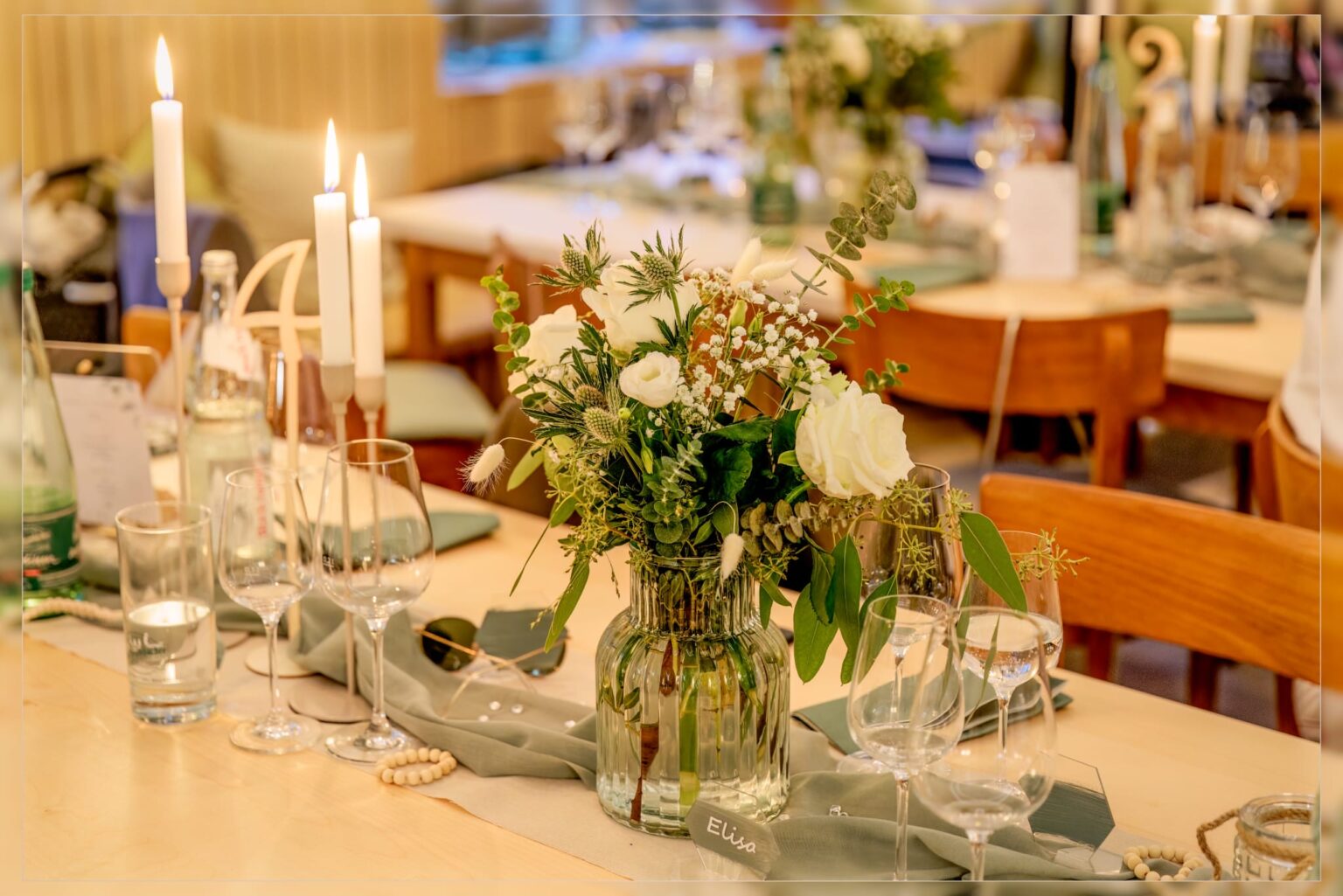 Wedding table with flowers and candles
